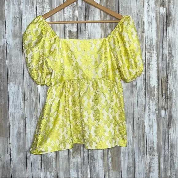 Entro Yellow Wallflower Puff Sleeve Blouse - Picture 3 of 8